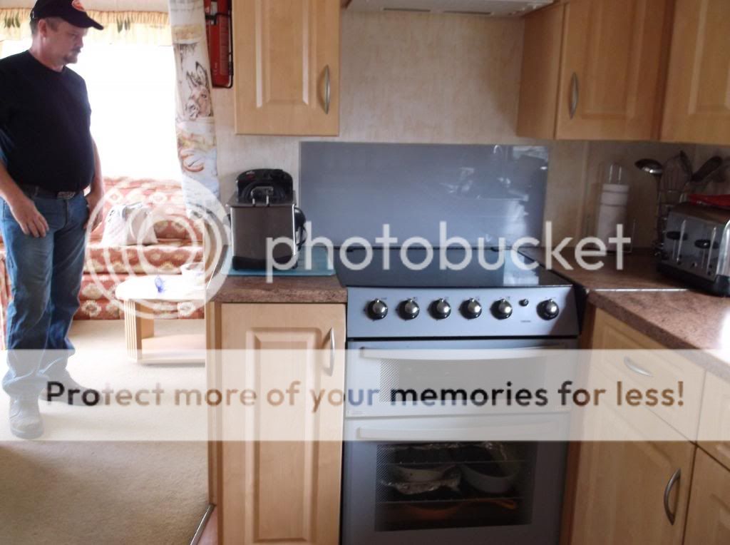 http://i468.photobucket.com/albums/rr41/spanners1964/caravanetc013_zps205c2be2.jpg