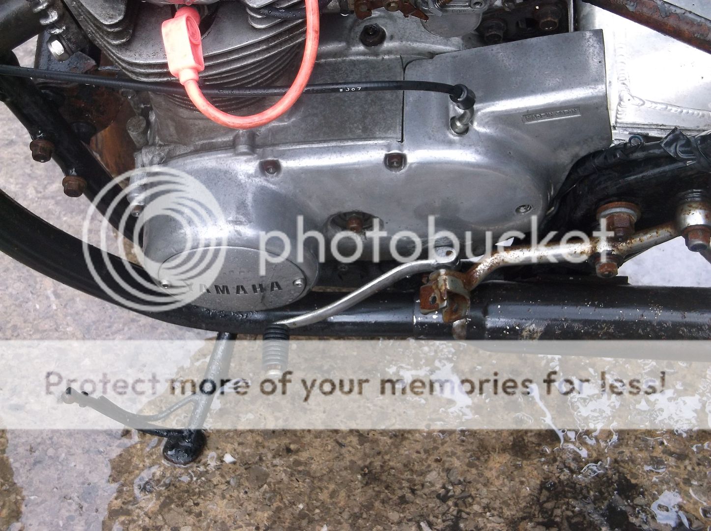 http://i468.photobucket.com/albums/rr41/spanners1964/xs650%20theh%20black%20pig%20033_zpscuxl4ylu.jpg