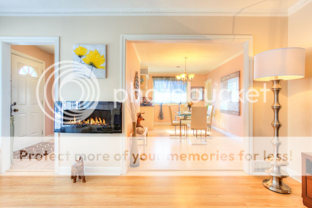 IMAGE: http://i468.photobucket.com/albums/rr48/janek777/IMG_2613_4_5_tonemapped_zpsebb2c62d.jpg