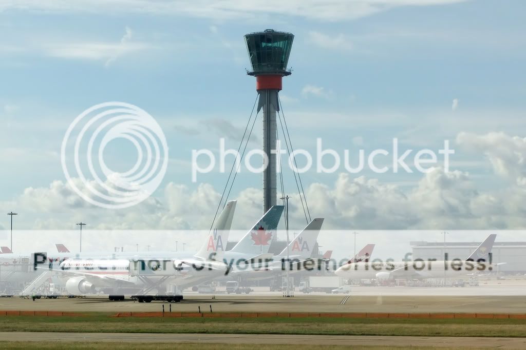 IMAGE: http://i468.photobucket.com/albums/rr48/janek777/LHRjanek_filtered.jpg