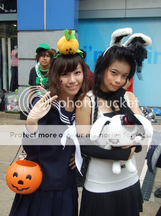http://i468.photobucket.com/albums/rr49/Kobatochan-chu/lmk.jpg